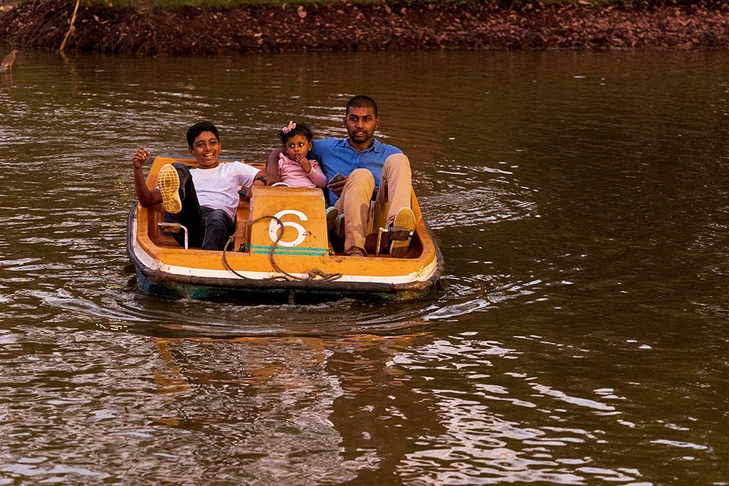 Boat Rides Viharamahadevi Park Colombo