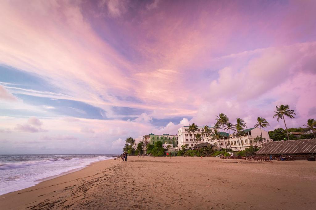 Mount Lavinia Beach Sri Lanka