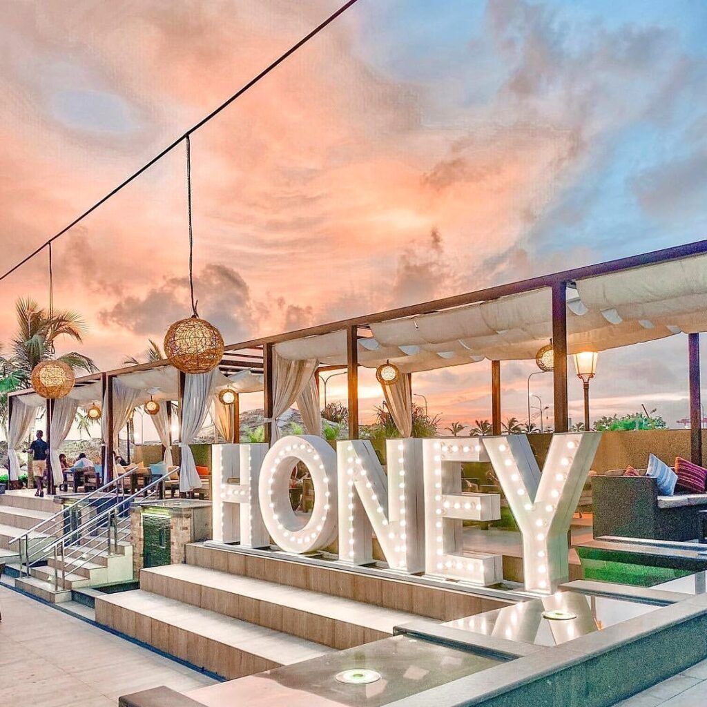 Honey Beach Club - The Kingsbury Colombo