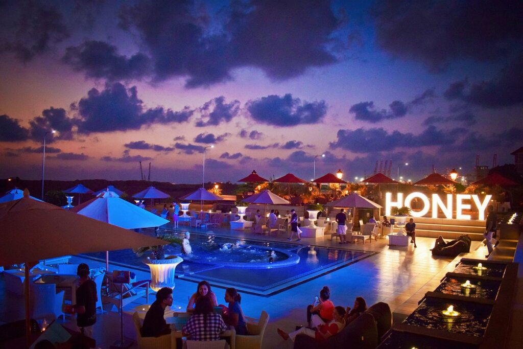 Honey Beach Club - The Kingsbury Colombo