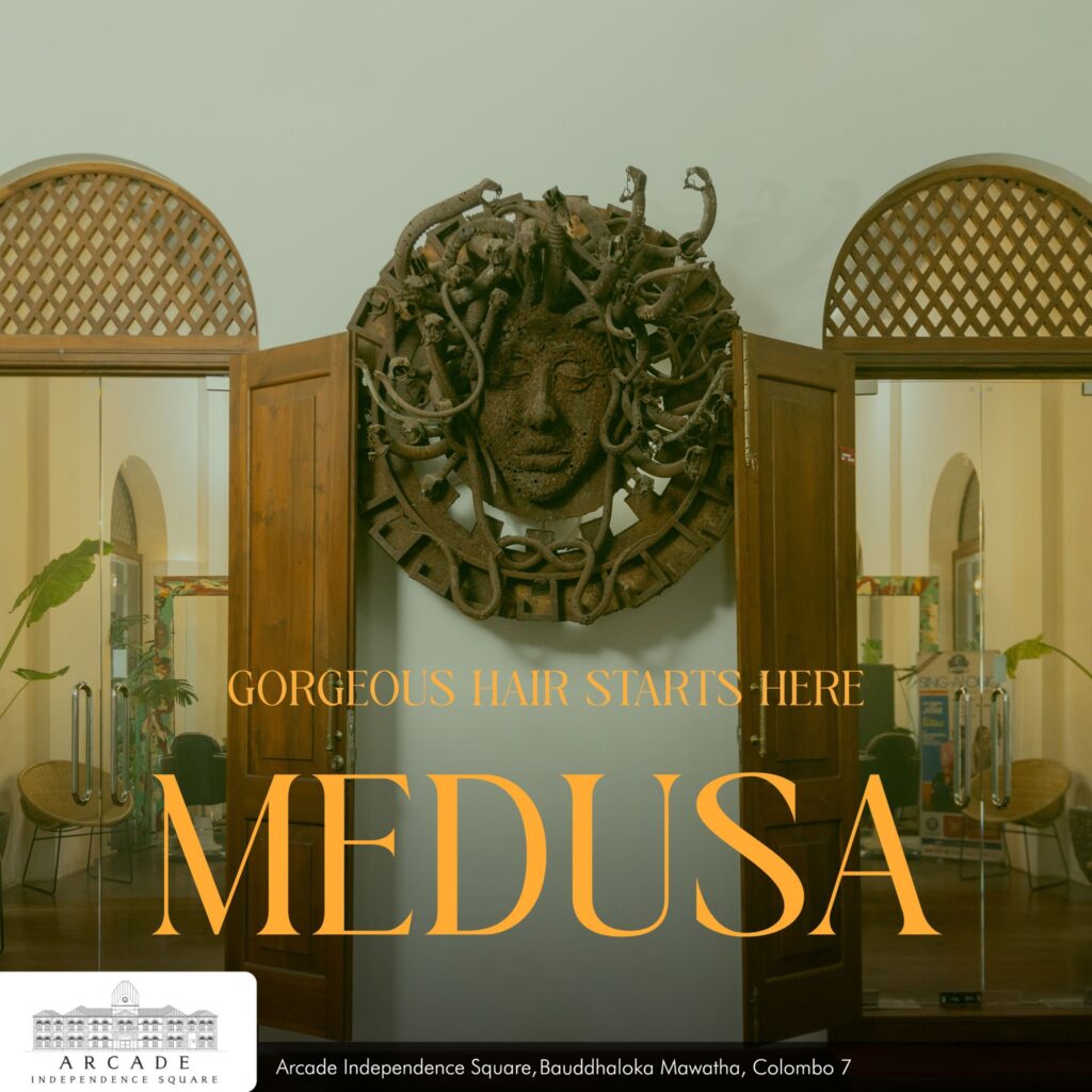 Medusa Saloon - Arcade Independence Square