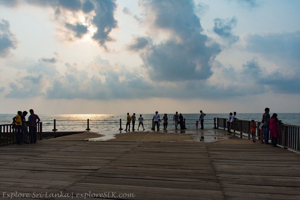 Crow Island Beach Park Colombo