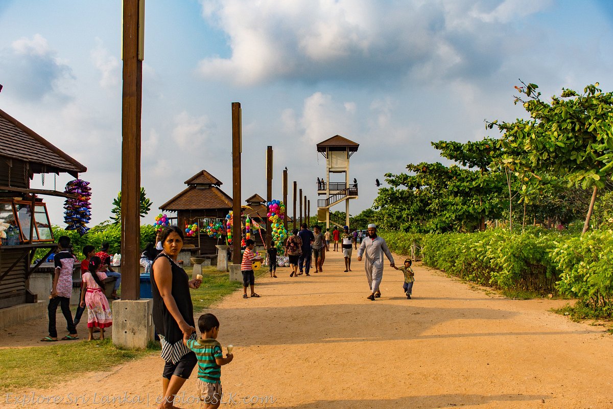 Crow Island Beach Park Colombo