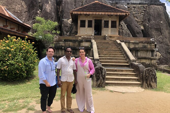 14-Day Private Tour All Around Sri Lanka - The Cultural Triangle days: Jaya Sri Maha Bodhi to Sigiriya and Dambulla