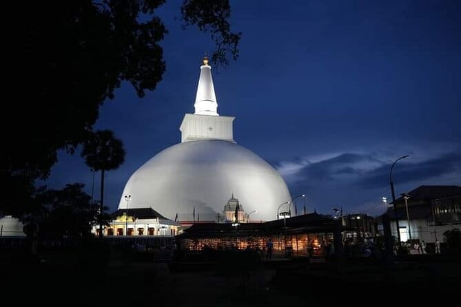 14 Days/ 13 Nights -Sri Lanka Tour on Culture, Wildlife & Beaches - Sigiriya Lion Rock plus Polonnaruwa ruins: royal power, stone by stone