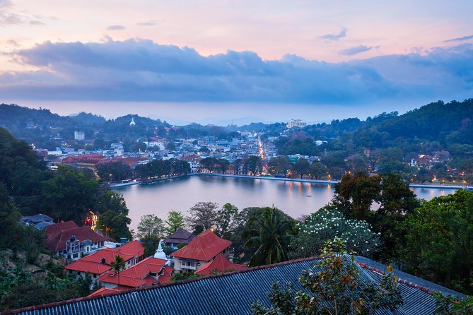 3 Days Tour to Kandy Nuwara Eliya & Sigiriya from Colombo - Private car comfort from Colombo: why this route is so practical