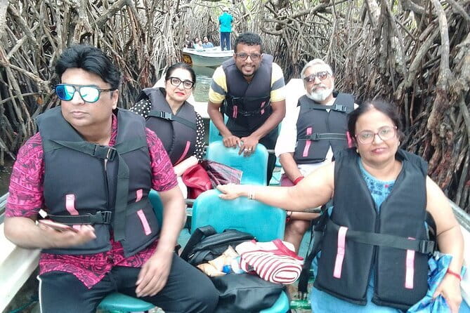 7 Days Private Guided Tour in Sri Lanka - Day 4: Nine Arches Bridge, misty Dunhinda Falls, and Little Adam’s Peak views