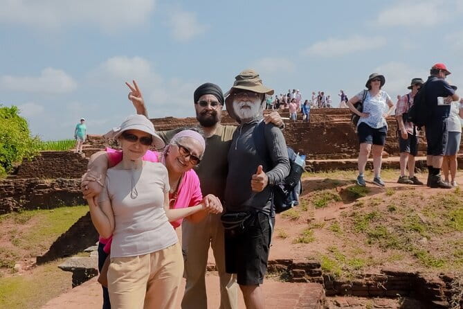 7 Days Sri Lanka Sightseeing Tour - Private car and driver-guide: what “hassle-free” should actually mean