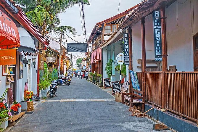 All Inclusive Galle Day Tour from Colombo & Negombo - The ramparts walk: how to enjoy it without overdoing it