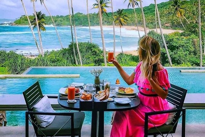 Budget Tours Sri Lanka with 7 Nights accommodation - Day 3 Peradeniya gardens, waterfalls, and tea-country introductions