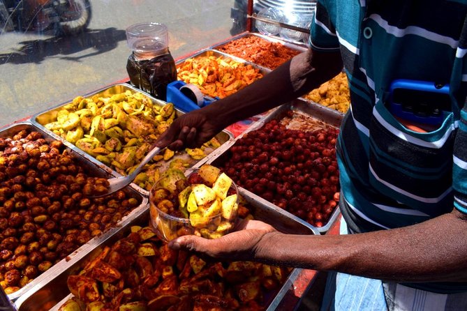 City Tour in Colombo - Jami Ul-Alfar Mosque: Color, Detail, and Quick Appreciation