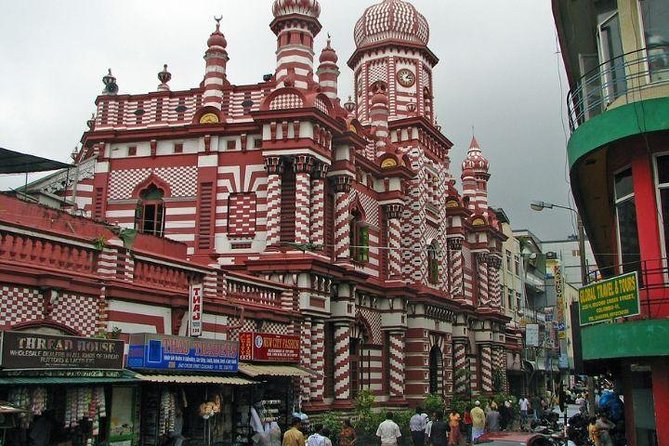 Colombo Airport Layover/Transit City Tour – 5 Hours - Colombo Lighthouse, Fort Area, and Souvenir Stops
