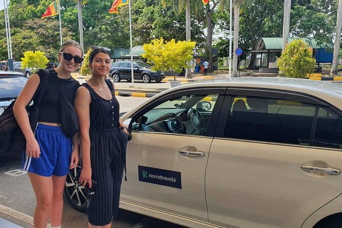 Colombo Airport Pickup and Drop-off Transfer - Mobile ticket + WhatsApp: the communication backbone