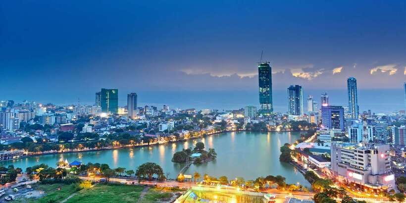 Colombo: All-Inclusive Morning & Afternoon Private City Tour - Colombo Lotus Tower: Modern Colombo and Quick Photo Power