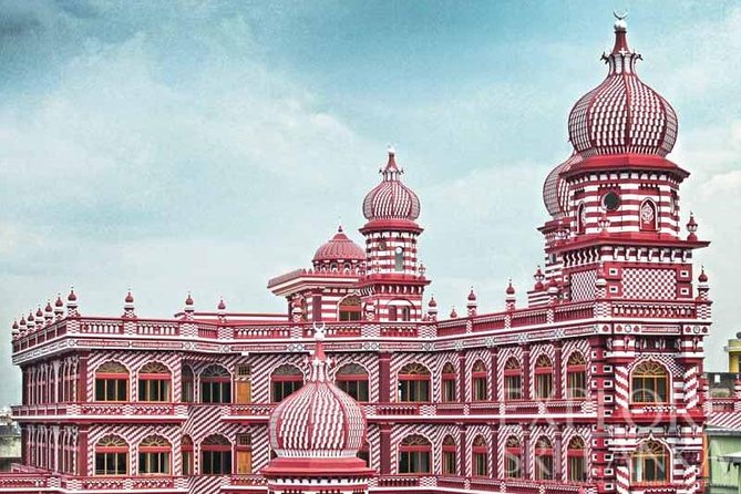 Colombo City Sightseeing - Independence Square: a quick landmark for context
