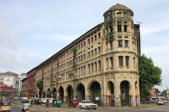 Colombo City Tour by Car – Private & All-Inclusive - Temples and Churches on One Tight Circuit
