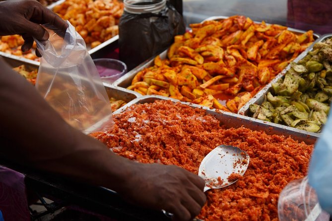 Colombo City Tour By Tuk Tuk - Pettah markets, the Harbour zone, and quick landmark hits