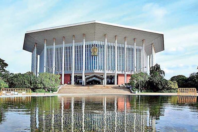 Colombo City Tour from Negombo - Dutch Hospital shopping precinct: worth it for the atmosphere