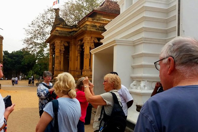 Colombo City Tour (small group with pickup from Cruise ship) - Seema Malakaya Temple on Lake Beira: A Calm Stop With Strong Visuals