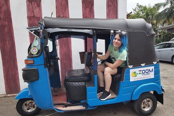 Colombo City Tour with Lunch/Dinner - All Inclusive - What you really get for $36: private transport, meal, and tea