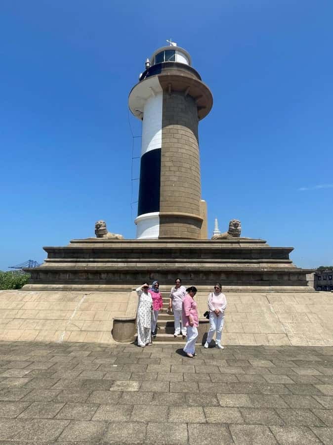 Colombo: Guided City Tour with Entry Tickets - Pettah Market Walk and Old Town Hall Monastery Stop