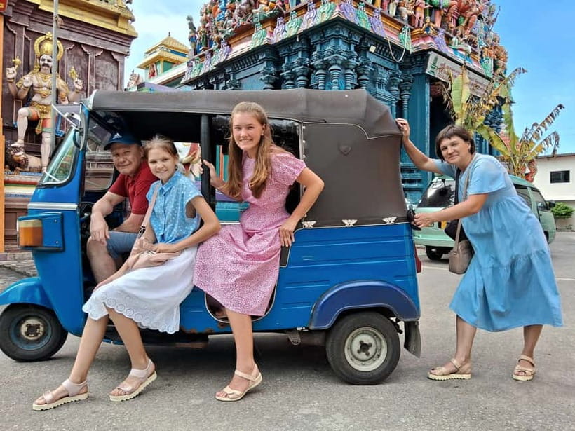 Colombo Heritage &Culture City Tour by Tuk Tuk ALL INCLUSIVE - Sri Kailawasanathan Swami Hindu Temple and a quick cultural course-correction