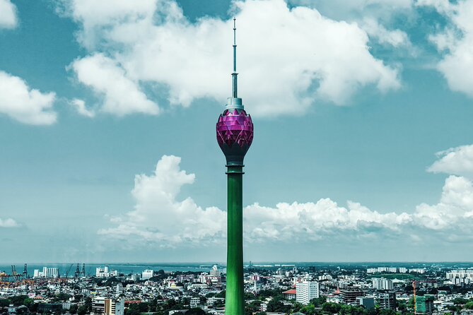 Colombo: Lotus Tower Experience with Lunch or Dinner Buffet - Timing and light: when the view looks best from the restaurant