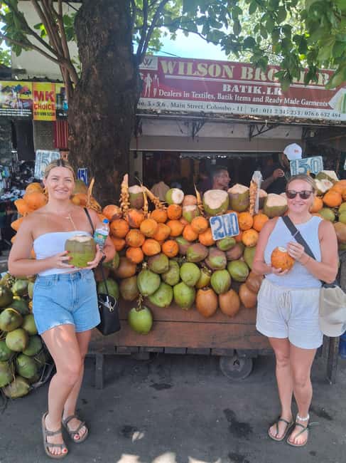 Colombo: Private City Tour by Tuk tuk - All Inclusive - Independence Square and Galle Face Green: Where Colombo Chills Out