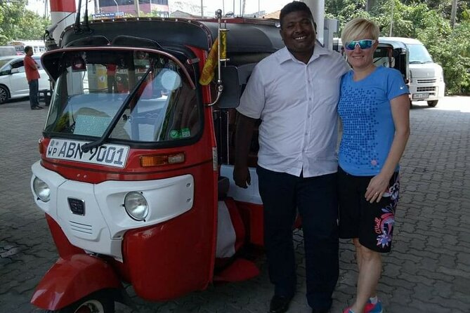 Colombo private city tour by tuk tuk morning and evening - Kailawasanathan Swami Devasthanam Kovil: a Hindu temple with Dravidian-style detail