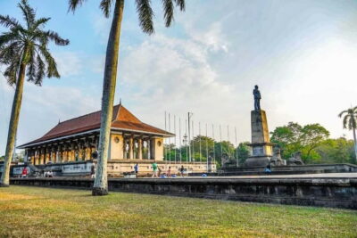 Colombo: Private City Tuk-Tuk Tour with Local Guide & Pickup - Pickup, timing, and how the route makes sense