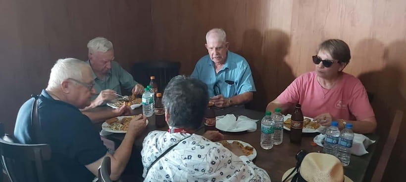 Colombo: Private City Tuk-Tuk Tour with Local Guide & Pickup - Sea breeze and city breathing spaces: Independence Square, Galle Face Green, Viharamahadevi Park