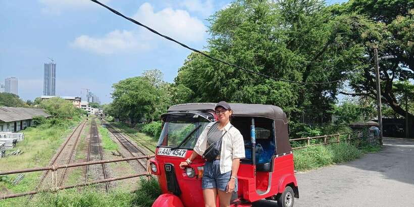 Colombo Private Guided City Tour by Tuk Tuk - All Inclusive - Key things that make this tuk-tuk tour work