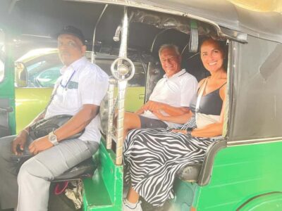 Colombo: Private Guided Tour of the City by Tuk-Tuk - Gangaramaya Temple and Beira Lake: Colombo’s spiritual postcard
