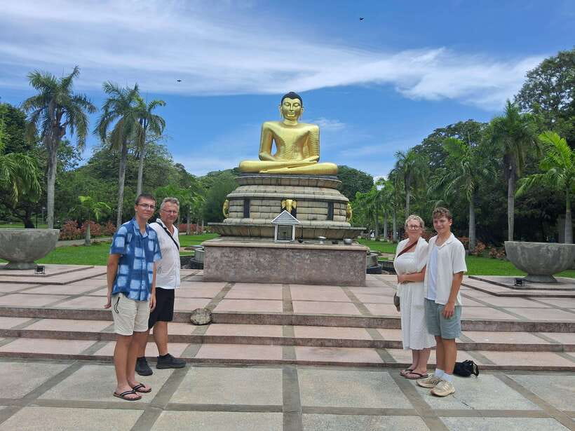 Colombo: Private Guided Tuk Tuk City Tour with Hotel Pickup - Temples, Churches, and Religious Diversity in One Curated Route