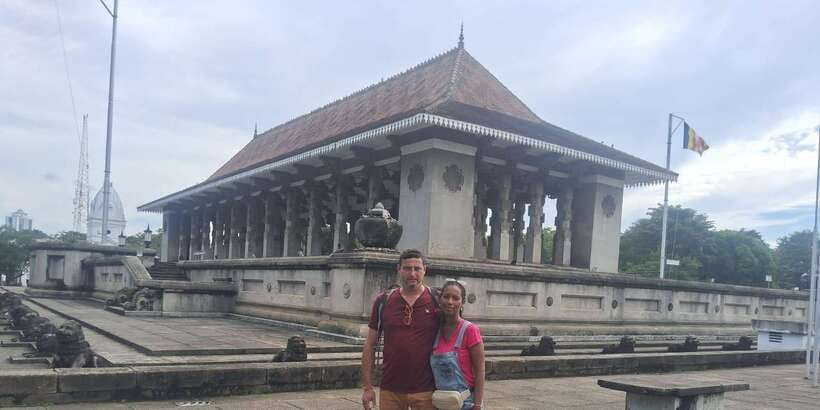 Colombo: Private Tuk-Tuk City Tour with All Entry Fees - Tea Triumph and the Sri Lanka gem option