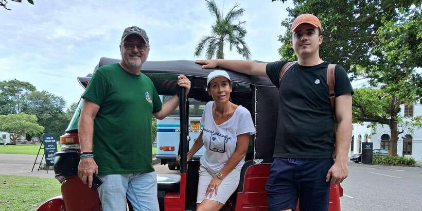Colombo: Private Tuk-Tuk City Tour with All Entry Fees - Clock Tower to Fort Lighthouse: the colonial spine you’ll follow
