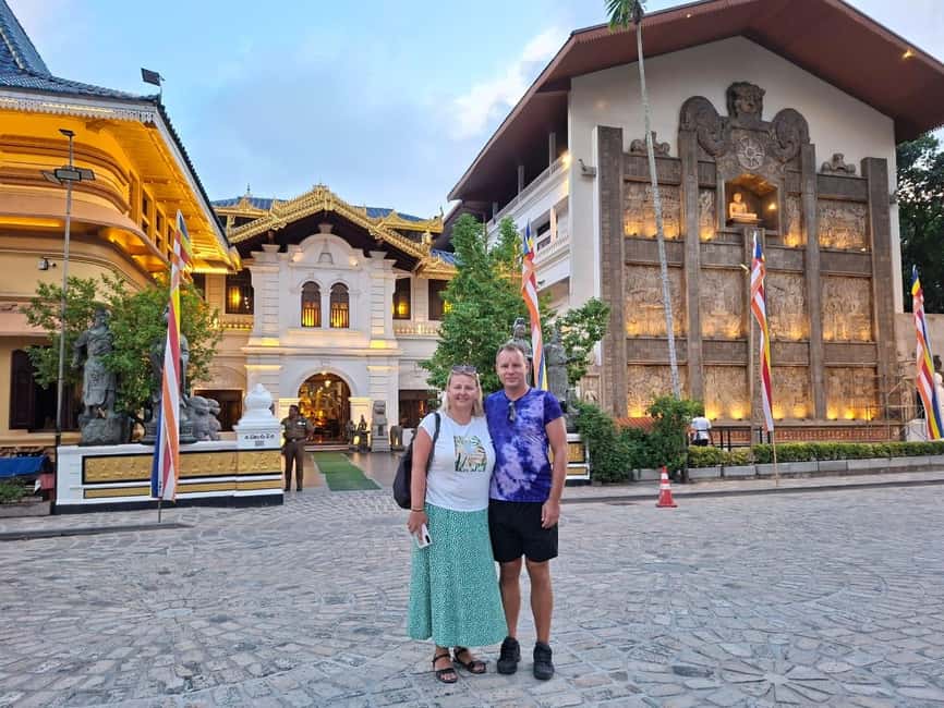 Colombo: Private Tuk-Tuk City Tour with Guide & All Tickets - Town Hall and the Colonial Civic Bubble: Where the City Looks Official