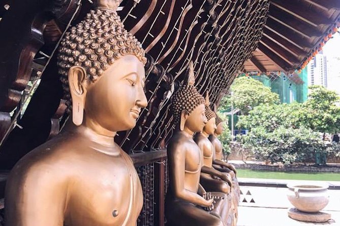 Colombo Sightseeing & Shopping - Laksala shopping: handicrafts, hand-made products, and a calmer pace