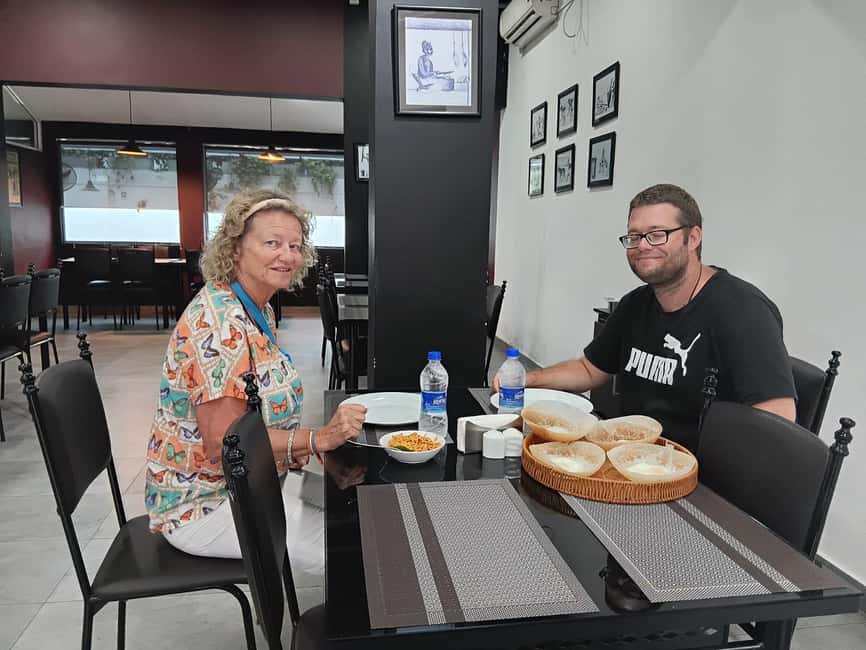 Colombo: Tastiest Local Food Tour by Tuk-Tuk Meals Included - The star of the show: hoppers, wade, and kottu roti you can actually taste