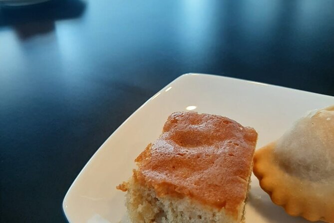 Colombo Tuk Tuk Adventure Explore Food & Culture - Tea tasting at Ceylon Tea Supermarket: a real taste comparison