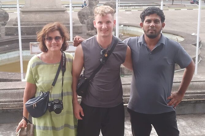 Colombo Tuk Tuk City Tour - Start at Jami Ul-Alfar Mosque (the Red Mosque) for a dramatic Pettah opening