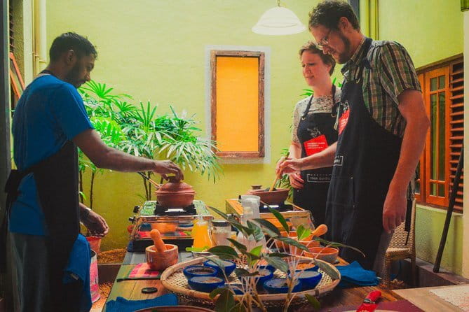 Cooking Class Sri Lanka with Locals - Lunch and dinner: you eat what you cook