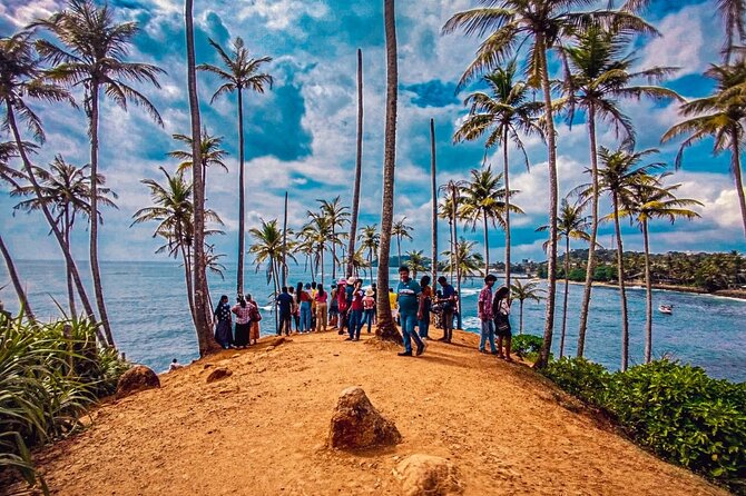 Customized Multi-Day Private Tour Packages in Sri Lanka - Day 2: Kandy’s Sacred Tooth Relic, Peradeniya Gardens, and Bahirawakanda views