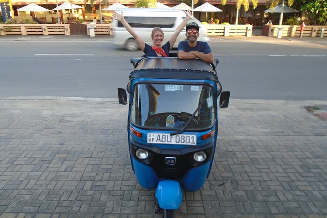 Explore Colombo by Tuk Tuk – All Entry Fees Included - Fort-area checkpoints: markets, gate history, and colonial government traces