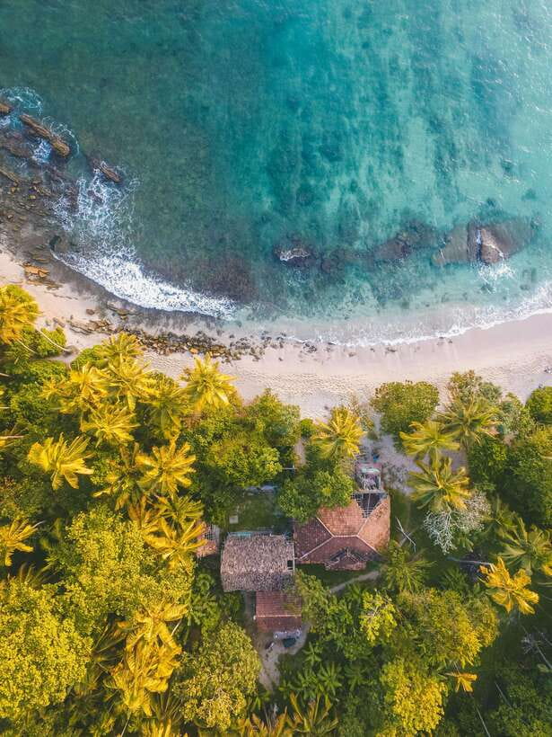 Explore the MAGIC of Sri Lanka in 7days -4 Star hotels Incl. - Day 1 in the hill air: Pidurangala Rock and Fresco Water Villa calm