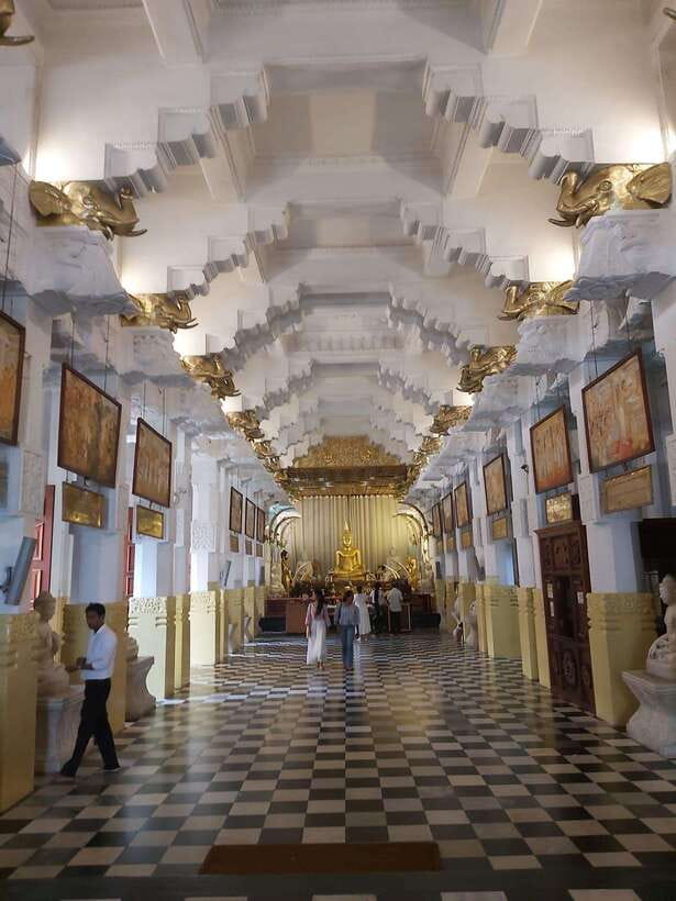From Colombo: Kandy Temples and Pinnawala Full-Day Tour - Gem factory, spice garden, and wood carving: where the day turns hands-on