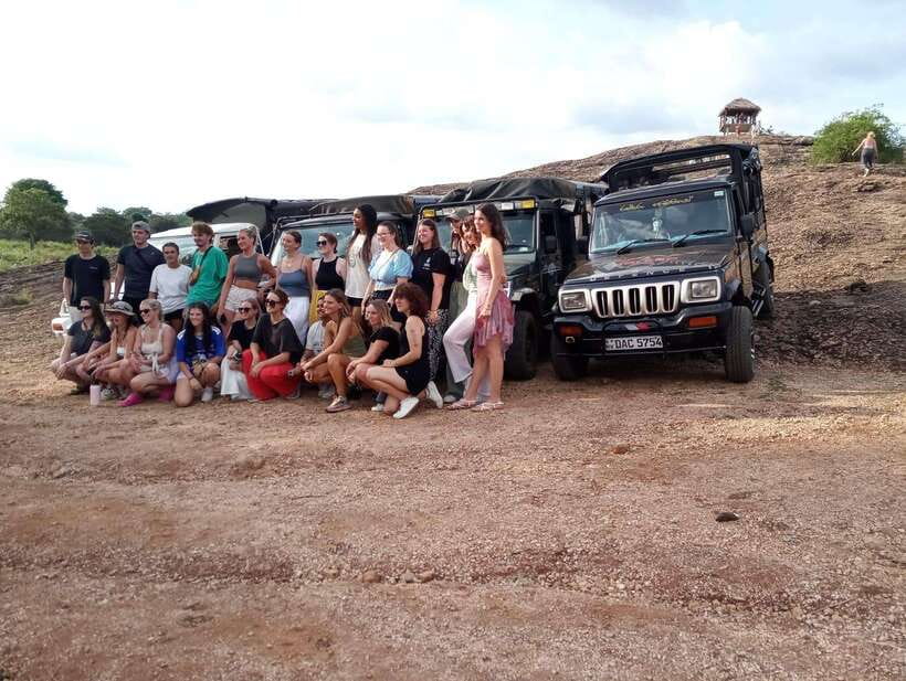 From Colombo: Sigiriya & Dambulla Day Tour with Safari - Jeep Safari in Kaudulla or Minneriya: 2.5 Hours for Elephants and More
