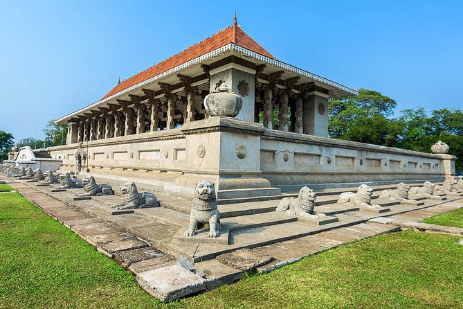 Full Day Colombo City Tour - Dutch Hospital and York Street: the colonial architecture you can actually walk past