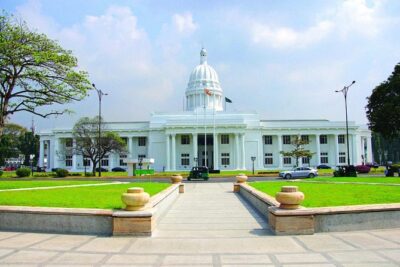 Full-Day Colombo City Tour (Private Car) - Diyatha Uyana, Dehiwala Zoo, and Gangaramaya Temple