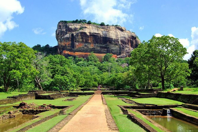 Full-Day Private Tour to Sigiriya and Dambulla - Stop 1: Sigiriya Rock Fortress and the “lion rock” climb